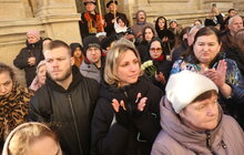 Фото 4: Похорон Степана Гіги: у Львові тисячі людей прощалися з народним артистом