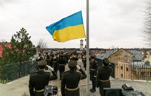 Фото 16: Сотні паперових ангеликів розмістили на Меморіалі Небесної Сотні у Львові