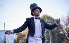 Фото 1: Карнавальною ходою у Львові розпочався «Золотий Лев на вулиці – 2017»