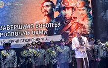 Фото 1: Міський голова Львова та голова ЛОР вручили Ользі Ільків документи та ключі від квартири