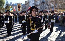 Фото 2: В День захисника України першокурсники ліцею ім. Героїв Крут присягнули на вірність Україні