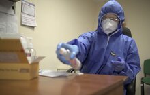 Фото 10: Результати першого дня тестування водіїв АТП № 1: зі 100 водіїв у трьох виявили підозру на коронавірус
