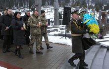 Фото 10: З нагоди Дня Збройних Сил України у Львові на Личакові вшанували новітніх Героїв