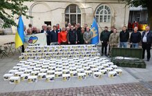 Фото 1: Норвезька організація Fritt Ukraina передала військовим у Львові 200 дронів