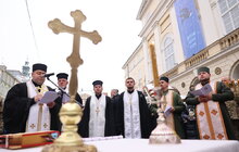Фото 3: Водохреща у Львові: на площі Ринок священики різних конфесій освятили воду (фото/відео)