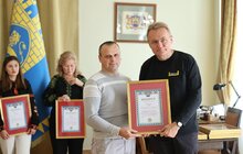 Фото 8: Мер Львова нагородив подяками і преміями працівників львівських училищ