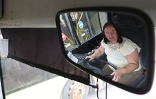 Фото 10: Майбутні водійки автобусів відвідали найбільше автотранспортне підприємство у Львові – комунальне АТП‑1 (фото/​відео)