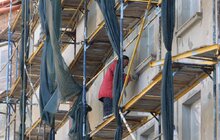Фото 2: У Львові розпочали реставрацію фасадів зруйнованих ракетним ударом будинків на Стрийській (відео)