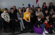 Фото 3: Колишній мешканець «Маріяполіса» повернувся у модульне містечко, щоб викладати англійську за допомогою унікальної методики