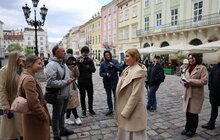 Фото 16: У Львові до дня народження екскурсовода Петра Радковця презентували маршрут його пам’яті