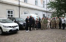 Фото 6: Допомога ЗСУ: Львів передав військовим ще три автомобілі