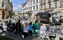 Фото 15: Сьогодні Львів попрощався із бойовою медикинею Іриною Цибух