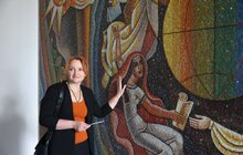 Фото 4: На відновлення мозаїки у будівлі колишнього видавництва «Вільна Україна» використали понад 500 тисяч камінців (відео)