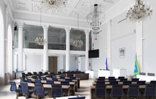Фото 1: В міській Ратуші ремонтують велику сесійну залу: розпочали демонтажні роботи