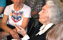 Фото 7: Львів’янам літнього віку представили слайдовий фільм про життя підопічних терцентру