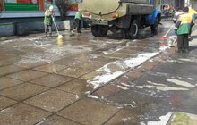 Фото 99: Комунальні служби дезінфікують місто: миють вулиці, тротуари, зупинки транспорту, сходові клітки будинків