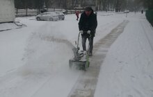Фото 4: Усі комунальні служби залучені до прибирання міста від снігу