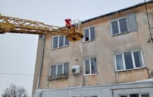 Фото 17: Снігоприбиральна техніка працює на вулицях міста: чистять вулиці від снігу і ліквідовують нависання бурульок