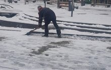 Фото 10: Впродовж дня снігоприбиральна техніка працюватиме в робочому режимі