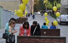 Фото 8: На пішохідній вулиці Лесі Українки ТМ «Хлібна хата» встановлено відпочинкові лавки