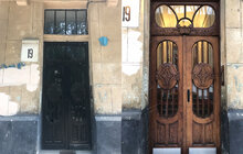 Фото 1: Реставратори відновили вхідну браму на вулиці Карпінського
