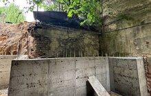 Фото 1: На вулиці Франка ремонтують 120-річну підпірну стінку зі сходами