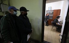Фото 3: У Львові продовжують вакцинувати людей, які забезпечують роботу міста