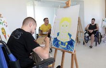 Фото 2: Малювали картини разом: художник-захисник провів майстер-клас для побратимів, які лікуються в центрі НЕЗЛАМНІ