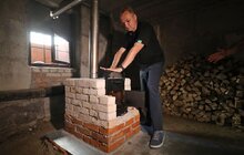 Фото 5: Встановити піч за 4 години: у Львові показали, як безпечно облаштувати пункт обігріву в укриттях (відео)