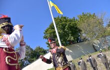 Фото 9: На Меморіалі Героїв Небесної Сотні курсанти Ліцею Героїв Крут урочисто підняли національний стяг