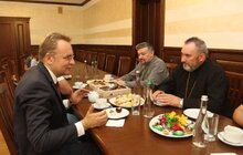 Фото 7: Мер Львова відвідав храми Івано-Франківська та зустрівся з місцевим духовенством