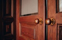 Фото 4: У Львові відреставрували «двері-ковбойки» на вул. Зарицьких, 7