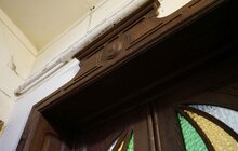 Фото 4: Поблизу старого трамвайного депо у Львові відновили вітражні двері