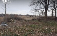 Фото 7: Міські служби спільно з громадою прибрали занедбані могили на кладовищі в с. Лисиничі і почистили територію від самосіву