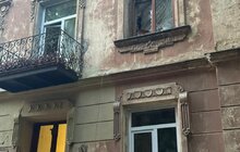 Фото 7: Пошкоджено 46 будинків, вибиті 522 вікна, 1 людина госпіталізована: наслідки нічного ворожого обстрілу Львова (відео)