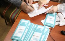 Фото 11: У Львові продовжують вакцинувати людей, які забезпечують роботу міста