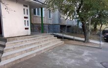 Фото 3: Цього року у Франківському районі облаштовано 6 пандусів біля житлових будинків людей з інвалідністю: в роботі ще 3 об’єкти