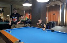 Фото 7: Пацієнти центру НЕЗЛАМНІ спробували новий вид реабілітації – гру в більярд