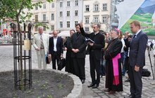 Фото 5: А. Садовий: «Львів’яни повинні добре знати всіх львів’ян, які в тій чи іншій частині світу працюють, думають і є корисні для міста Львова» 