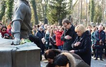Фото 5: На Личаківському кладовищі у Львові вшанували пам’ять Володимира Івасюка