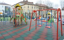Фото 8: У Львові активно облаштовують дитячі і спортивні майданчики