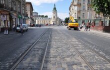Фото 1: На вул Городоцькій почали демонтовувати бруківку 
