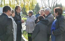 Фото 8: «У всі будинки, які ми приймаємо, інвестуємо кошти міста і завжди пропонуємо людям створювати ОСББ» - А.Садовий