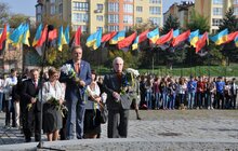 Фото 17: «Ми сьогодні вшановуємо не тільки ветеранів УПА, а й усіх Героїв нашої країни, які своїми тілами закрили нас і захистили», - А. Садовий