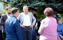 Фото 43: На площі перед ліцеєм ім. В. Симоненка сьогодні відбуваються святкові заходи