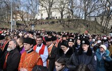 Фото 1: Львовом йде традиційна молитовна Хресна хода