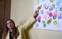 Фото 15: У Львові діти зі СМА створили картини на підтримку Вікторії Полюги: їх можна придбати, щоби врятувати дитину