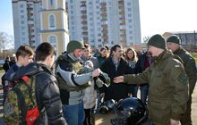 Фото 13: Львівські школярі відвідали нацгвардійців