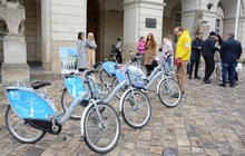 Фото 1: У Львові вперше провели позачергове засідання виконавчого комітету на велосипедах
