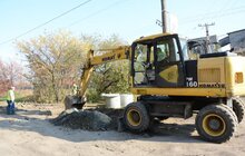 Фото 10: На вул. Курмановича розпочато ремонтні роботи: працює важка техніка, дорогу перекрито для руху транспорту